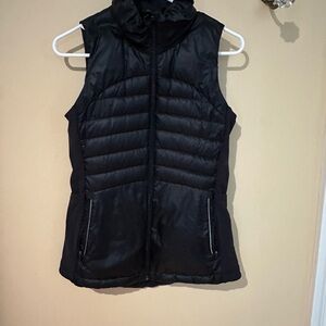 Lululemon Women’s Black Puffer Vest Size 6
